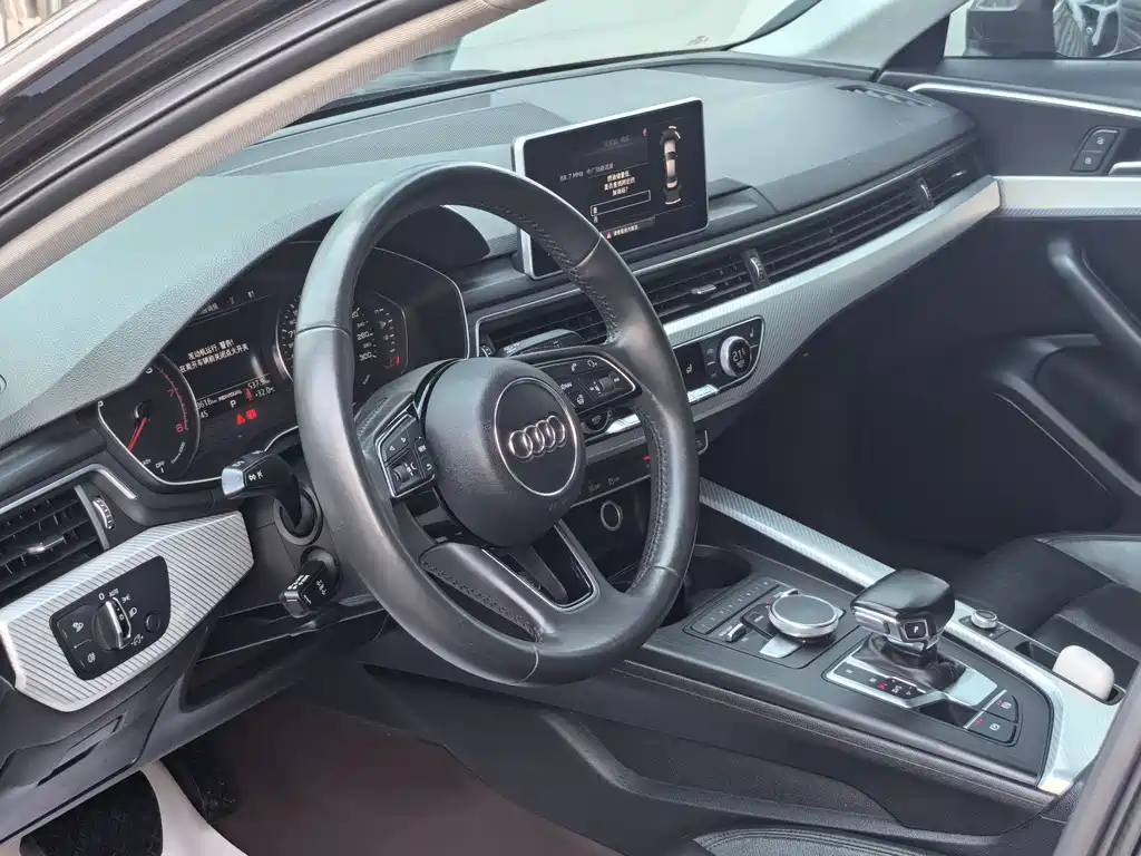 Audi A4L 2017 — фото 18