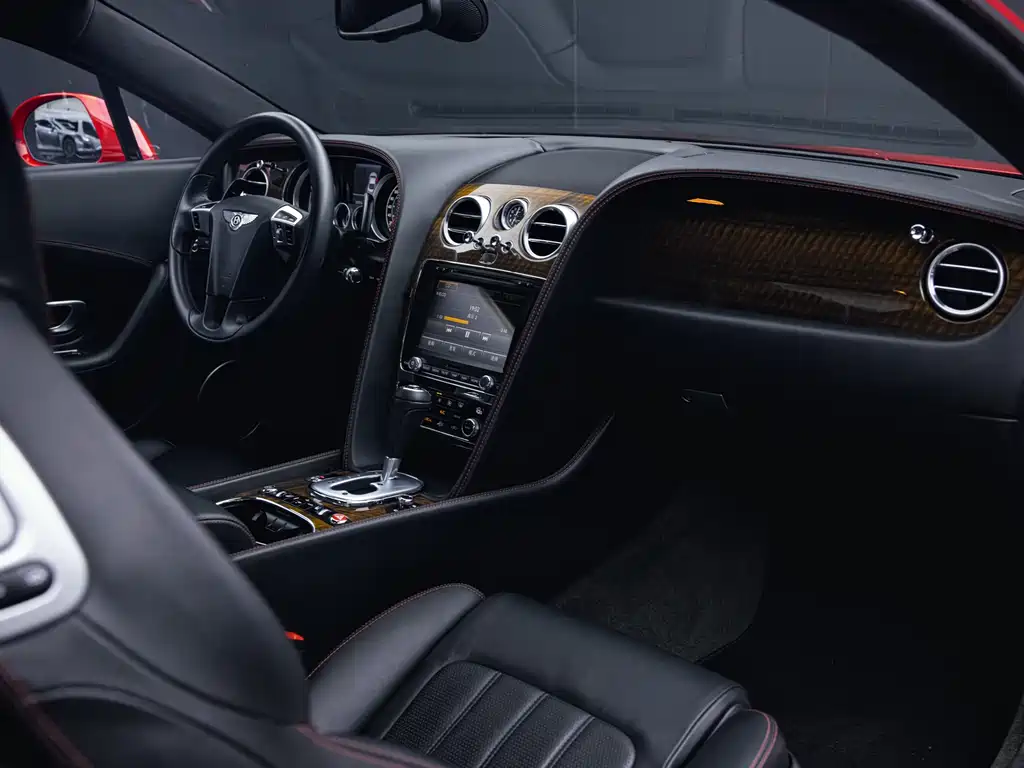 Bentley Continental 2013 — фото 10