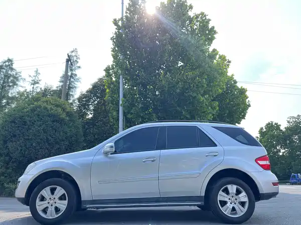 Mercedes-Benz M-Class 2011