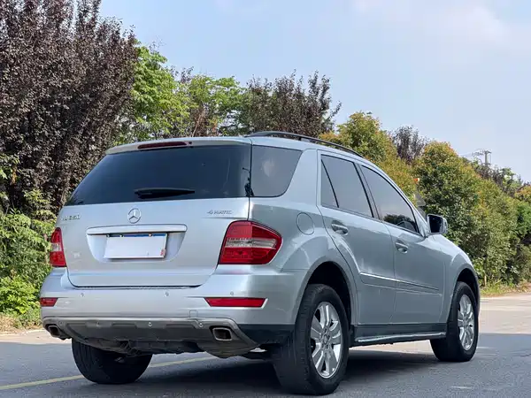 Mercedes-Benz M-Class 2011