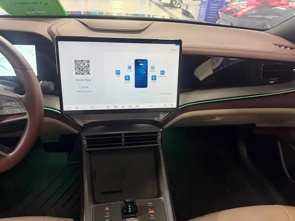 BYD Seal 07 DM-i 2025 — фото 12