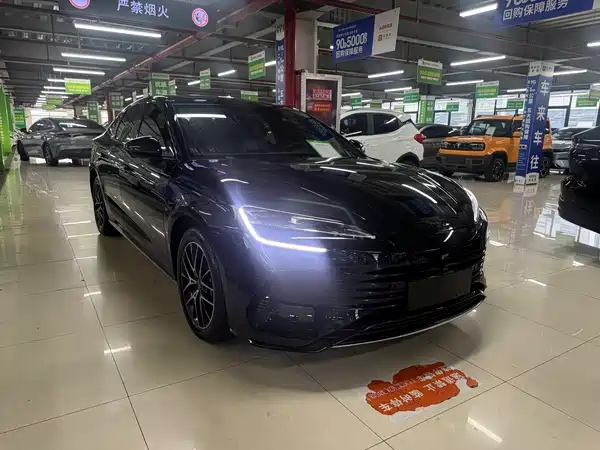BYD Seal 07 DM-i 2025