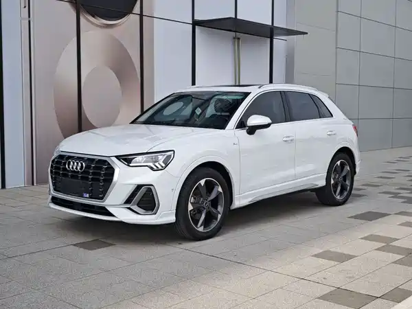 Audi Q3 2021