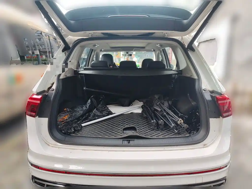 Volkswagen Tiguan L 2022 — фото 10