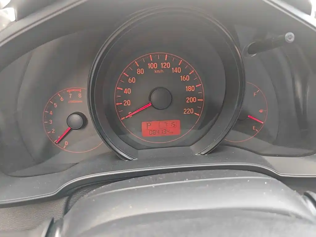 Honda Fit 2015 — фото 12