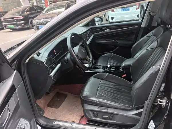 Volkswagen Passat 2022