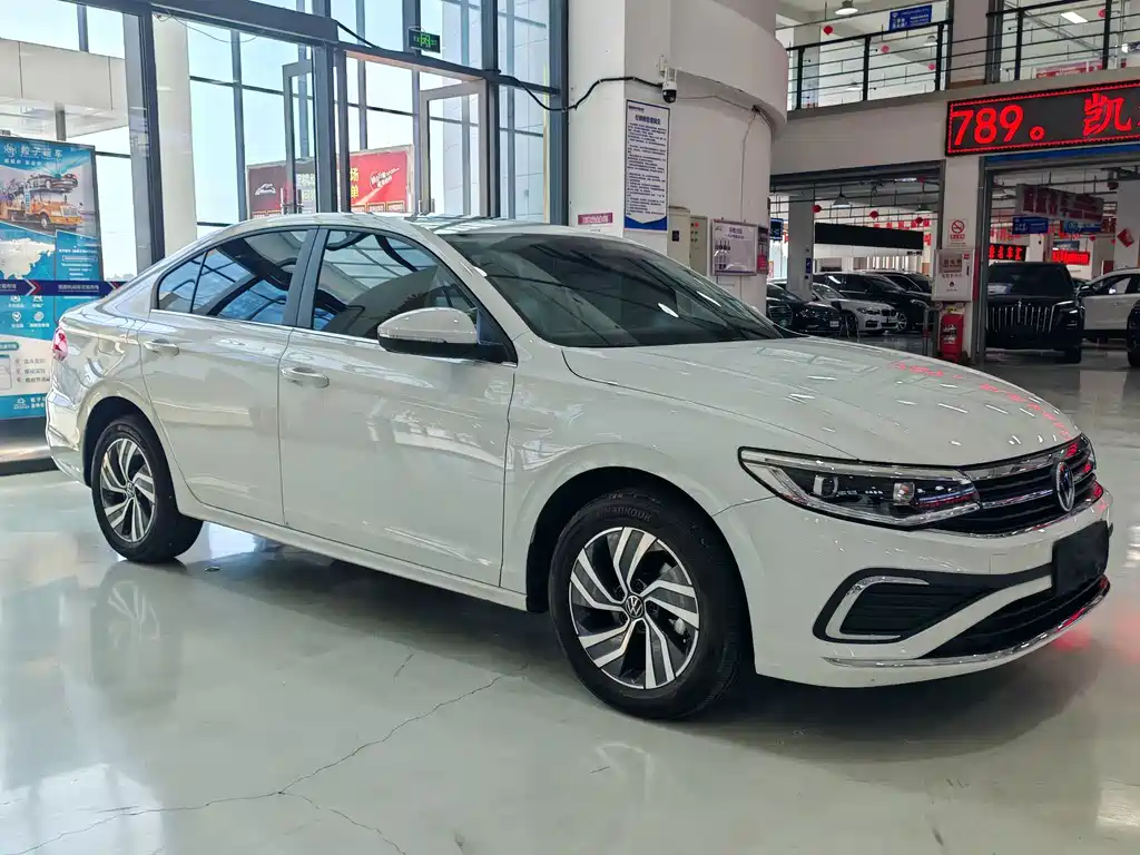 Volkswagen Bora 2025