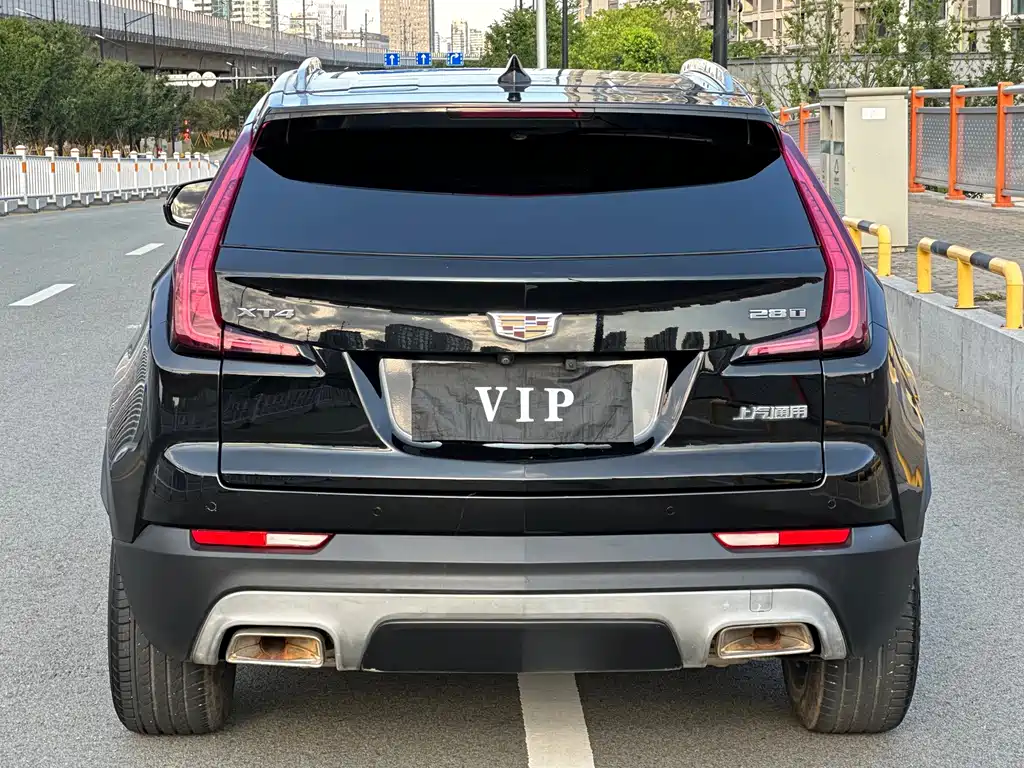 Cadillac XT4 2019 — фото 12