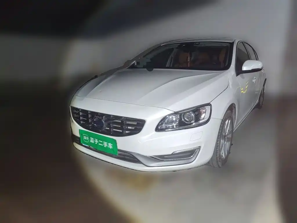 Volvo S60 2017 — фото 2