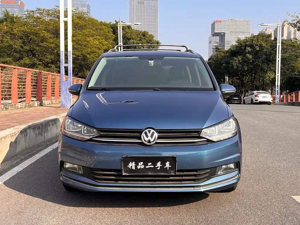 Volkswagen Touran 2020 — фото 2