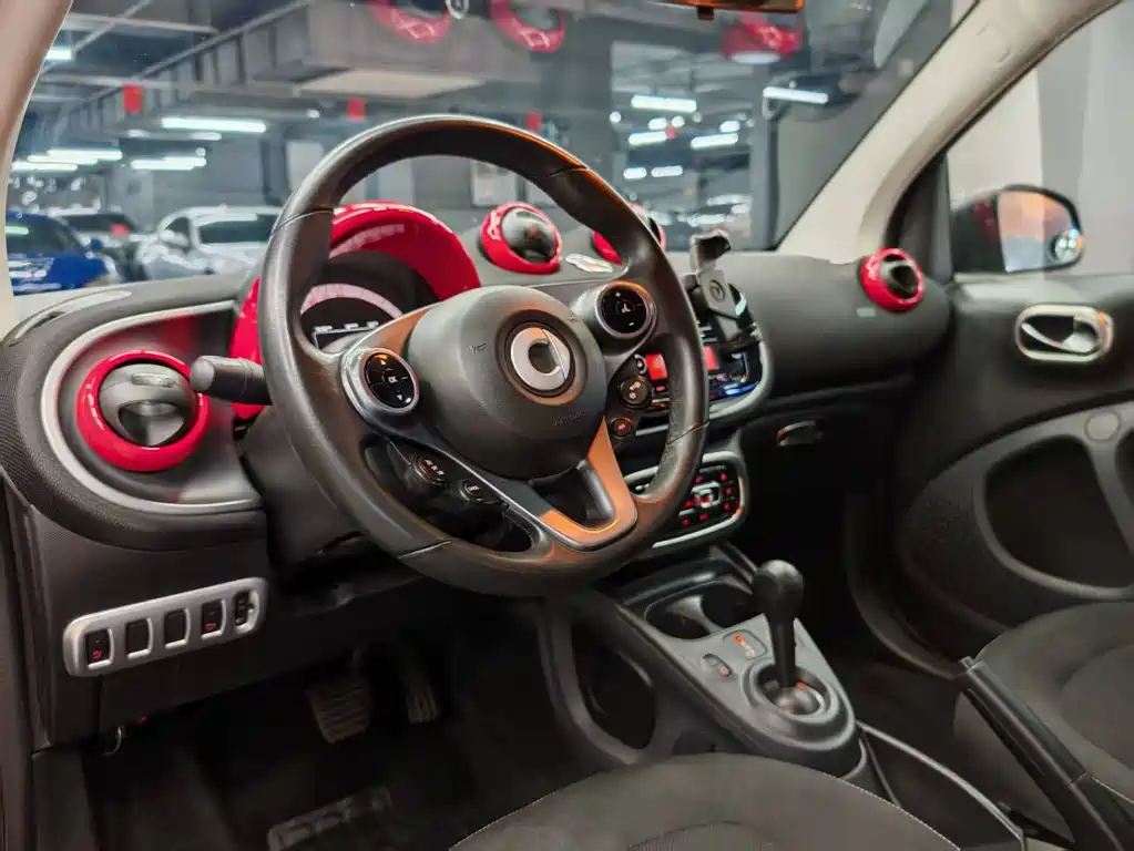 smart fortwo 2016 — фото 21