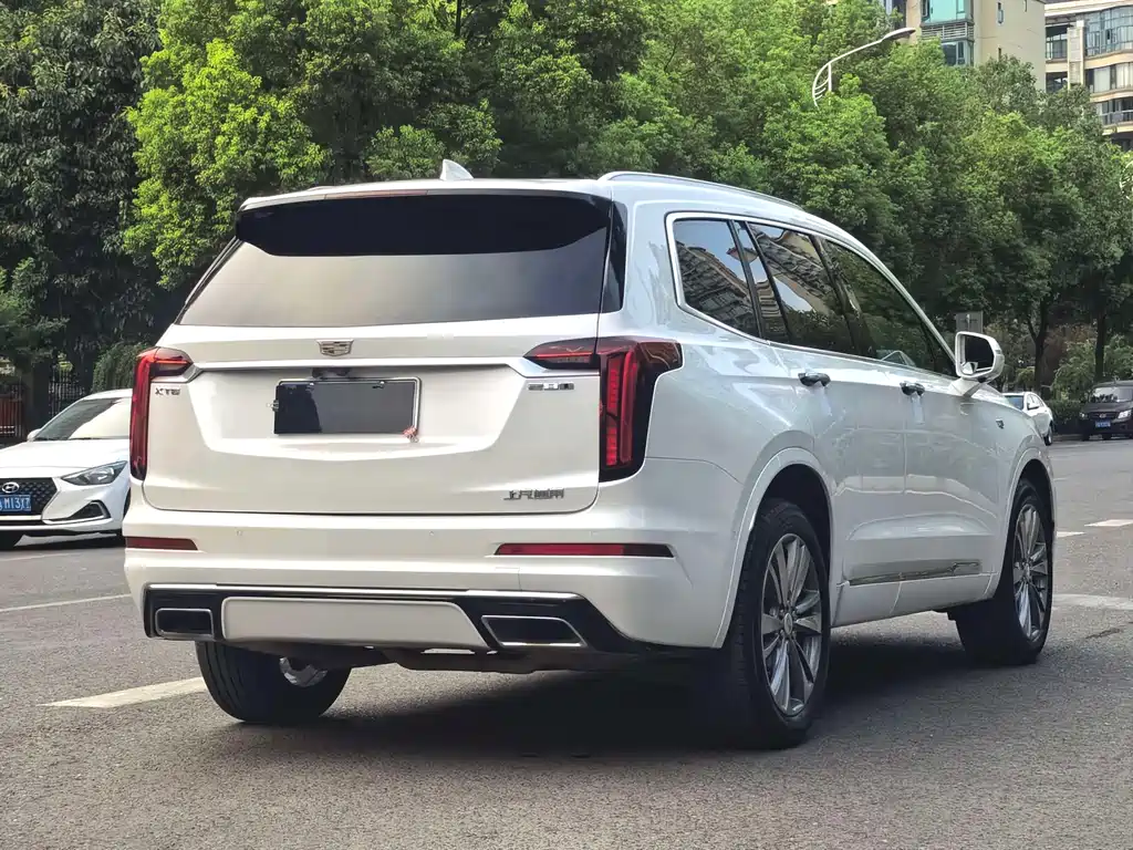 Cadillac XT6 2020 — фото 15