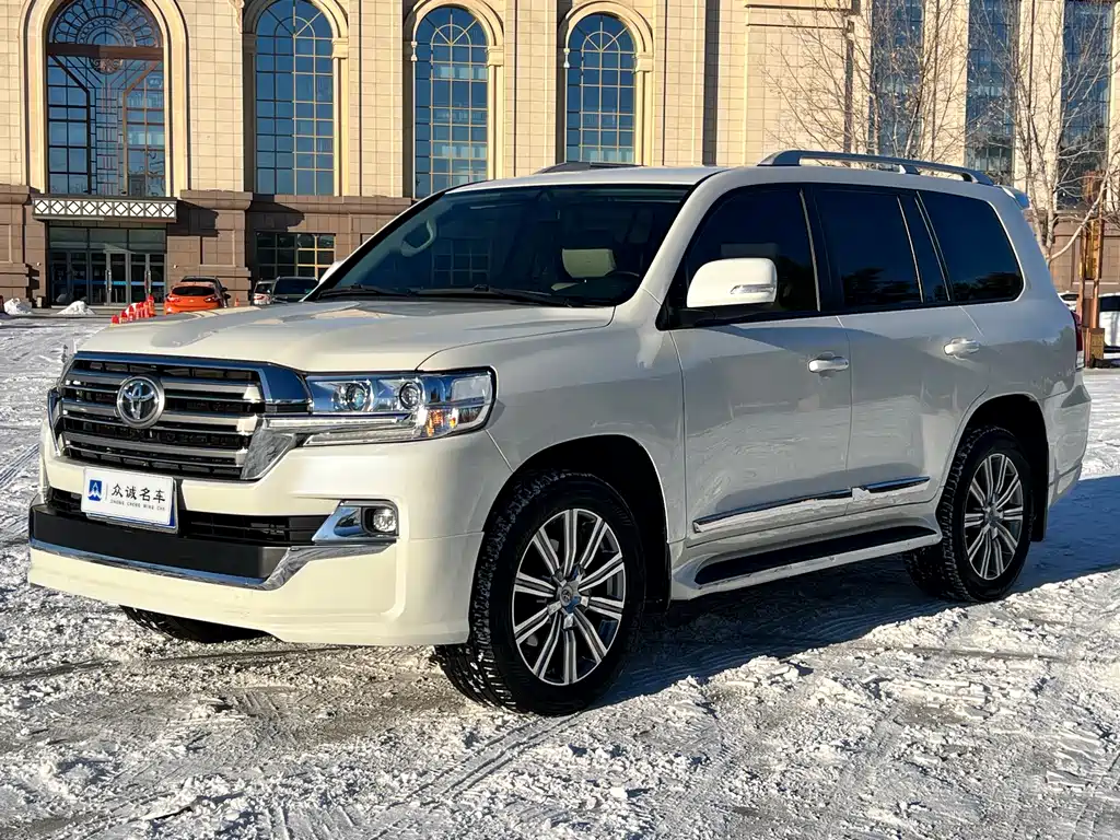 Toyota Land Cruiser 2019 — фото 1