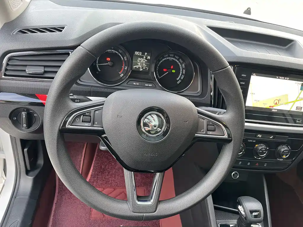 Skoda Kamiq 2023 — фото 10