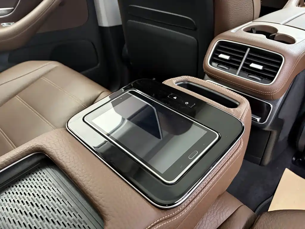 Mercedes-Benz GLS 2024 — фото 23