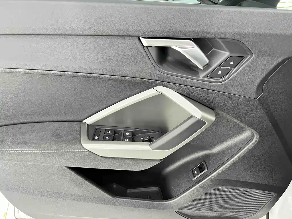 Audi Q3 2022 — фото 8
