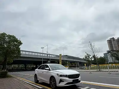 Geely Emgrand 2022