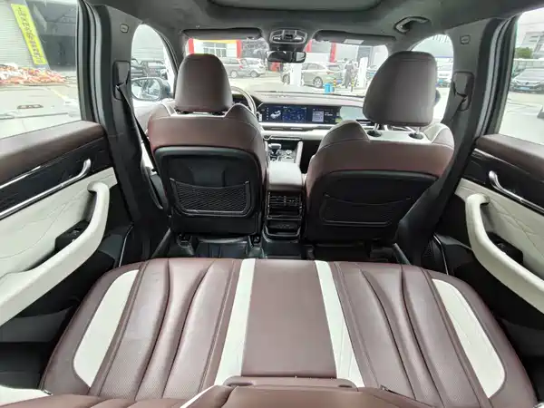 Geely Xingyue L 2023