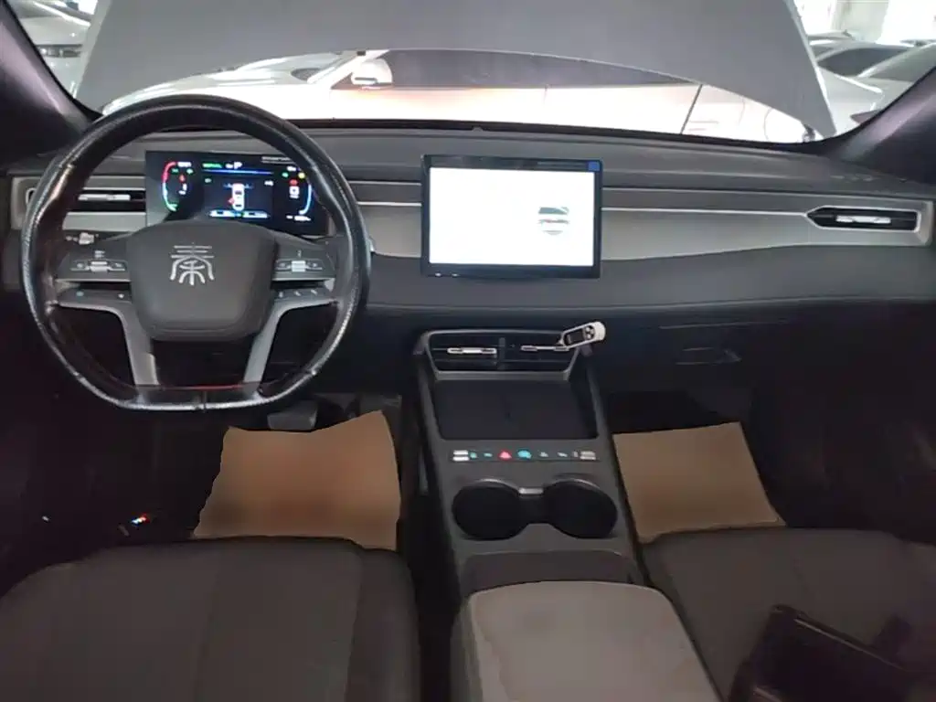 BYD Qin PLUS 2025 — фото 10