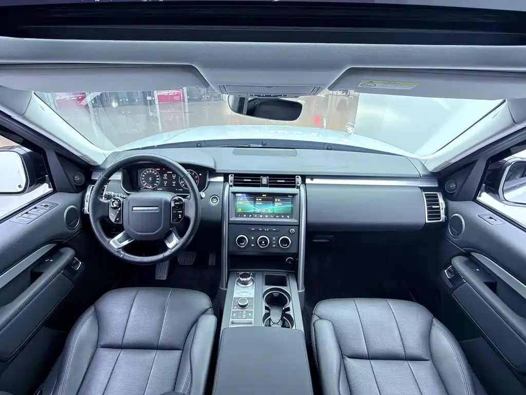 Land Rover Discovery 2020 — фото 8
