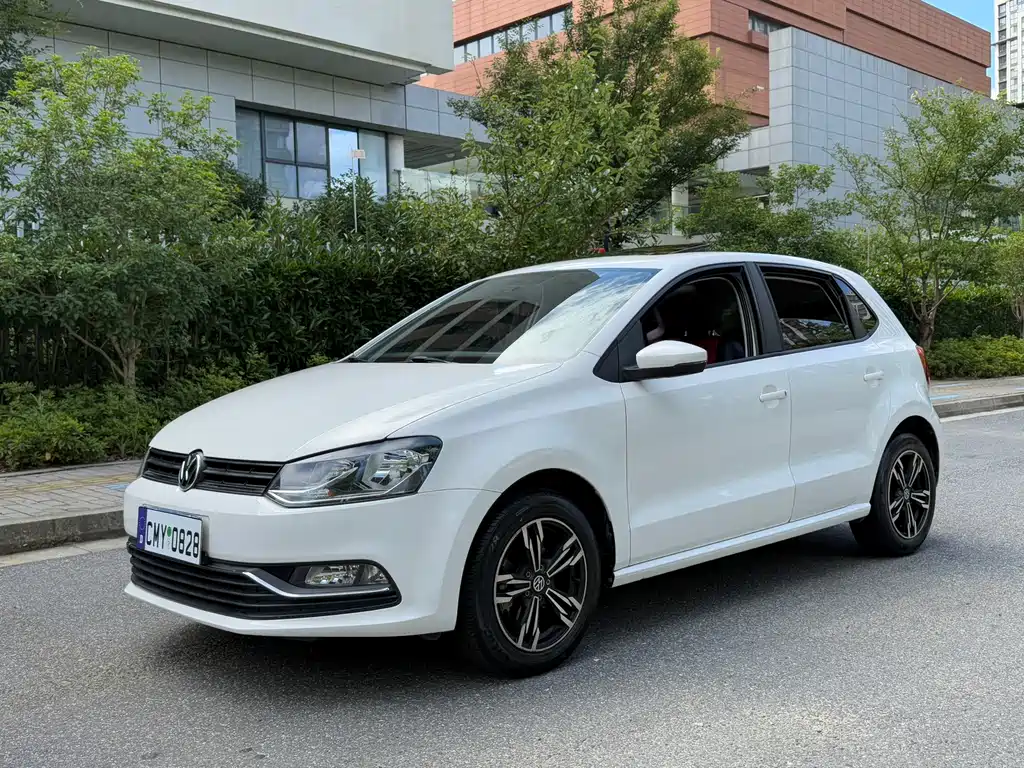 Volkswagen Polo 2017 — фото 1