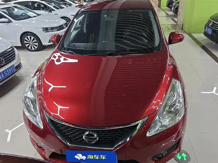 Nissan Tiida 2014