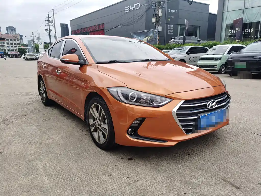 Hyundai Elantra 2016 — фото 3