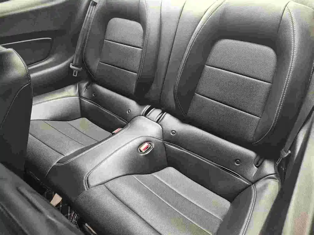 Ford Mustang 2021 — фото 10