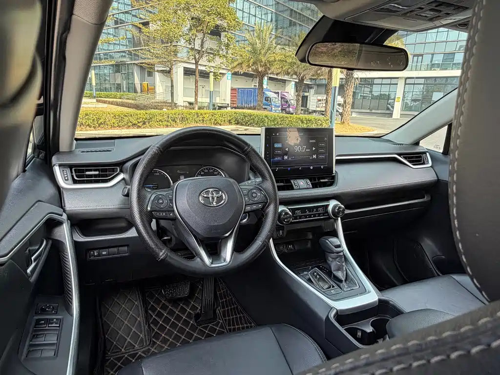 Toyota Wildlander 2021 — фото 14