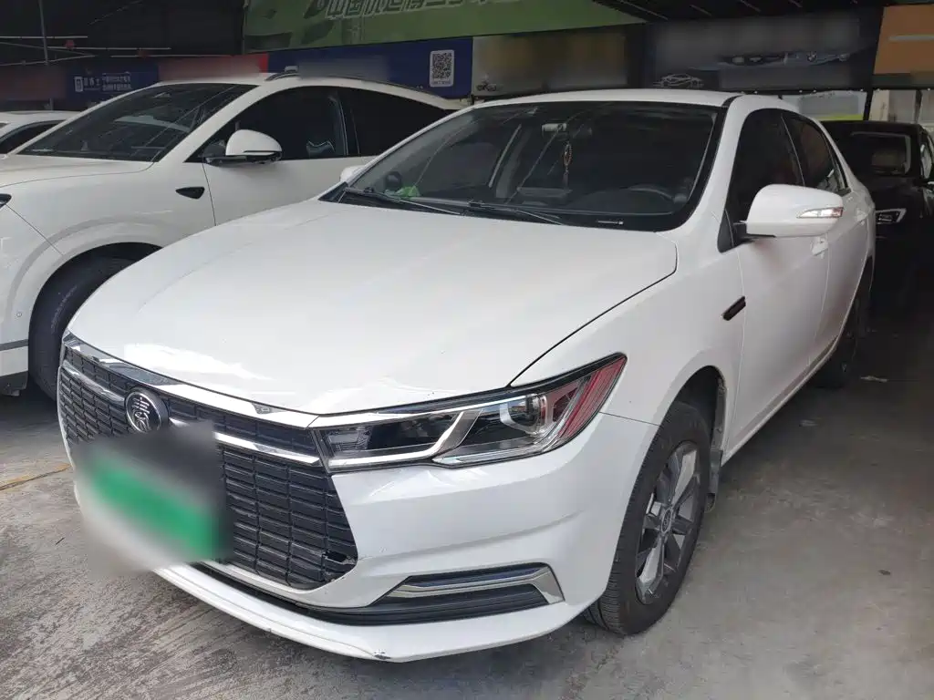 BYD Qin NEV 2022 — фото 2