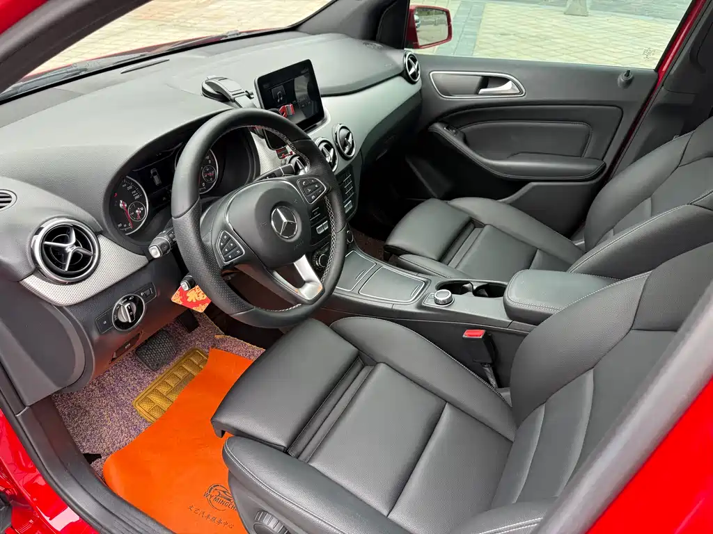 Mercedes-Benz B-Class 2017 — фото 13