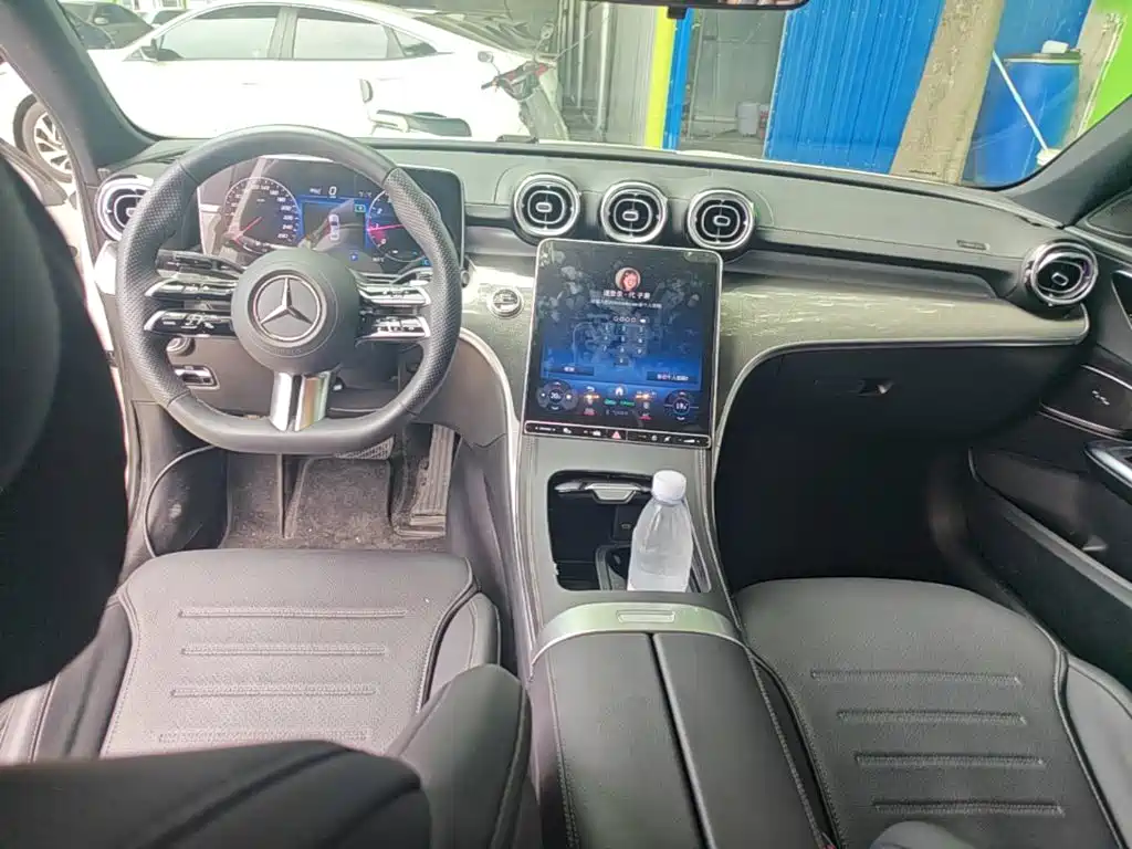 Mercedes-Benz C-Class 2024 — фото 10