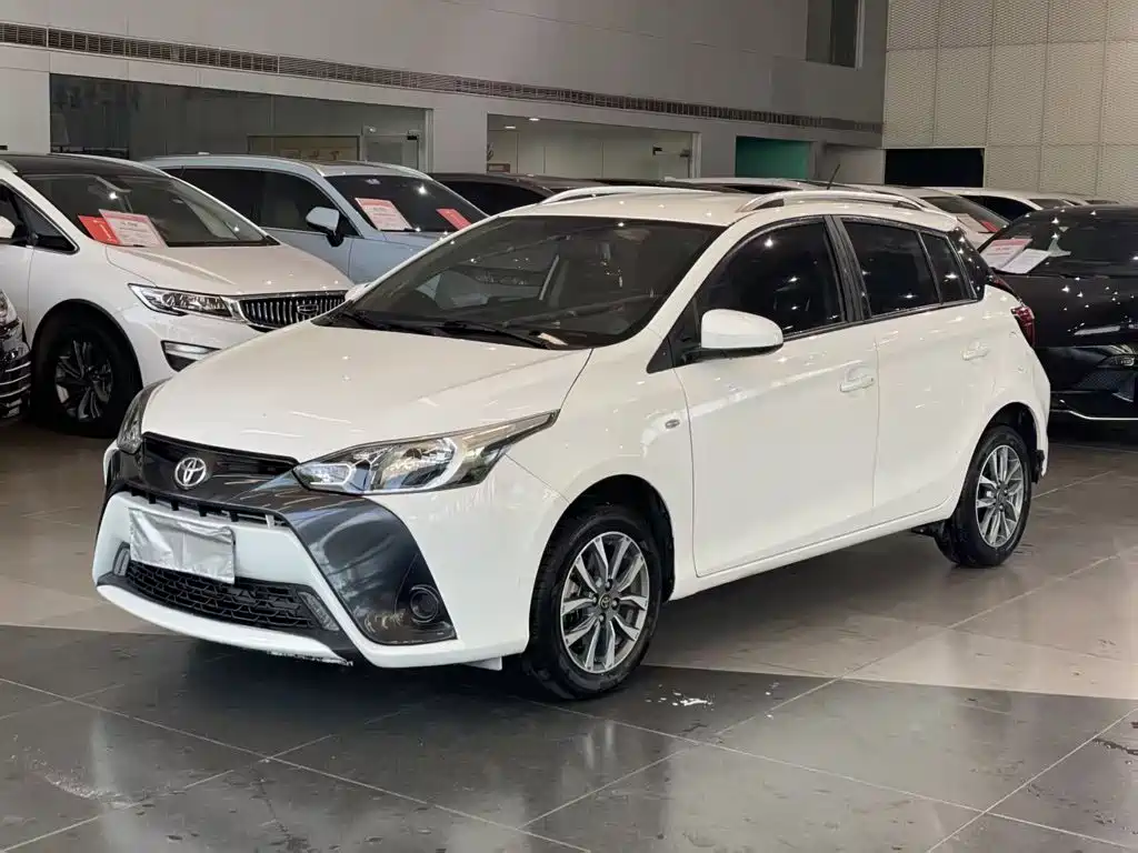 Toyota Yaris L 2020