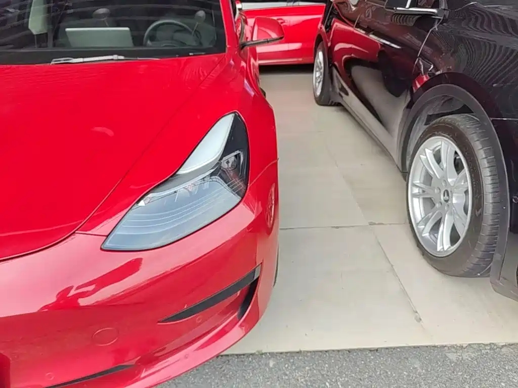 Tesla Model 3 2022 — фото 24