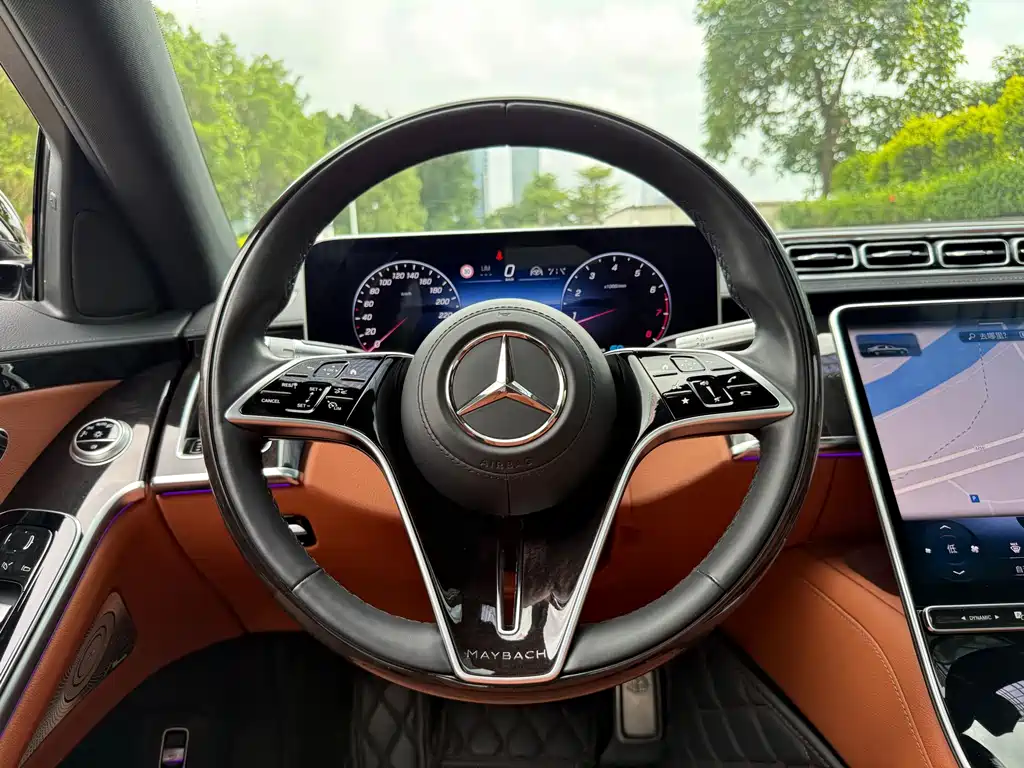 Mercedes-Benz Maybach S-Class 2022 — фото 11