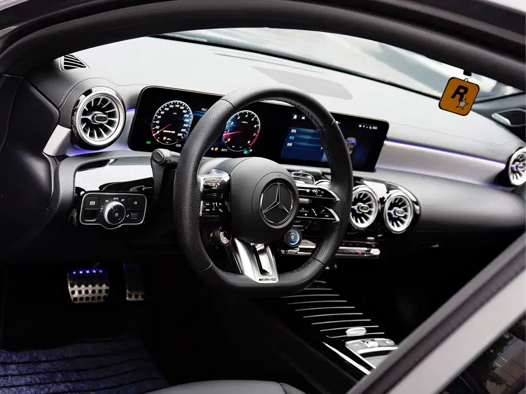 Mercedes-Benz A-Class AMG 2025 — фото 15