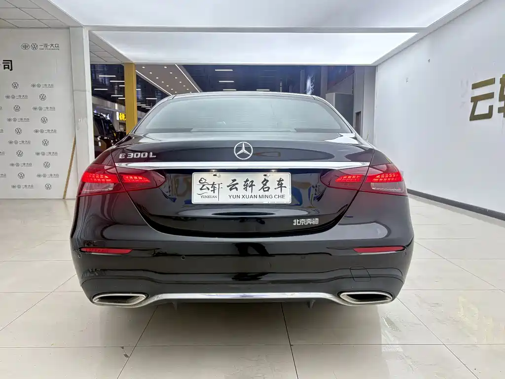 Mercedes-Benz E-Class 2021 — фото 15