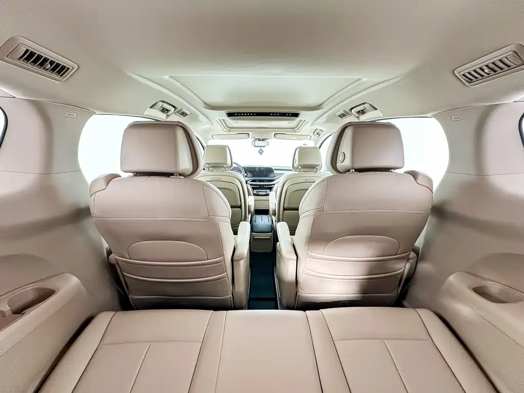 Buick GL8 Hybrid 2025