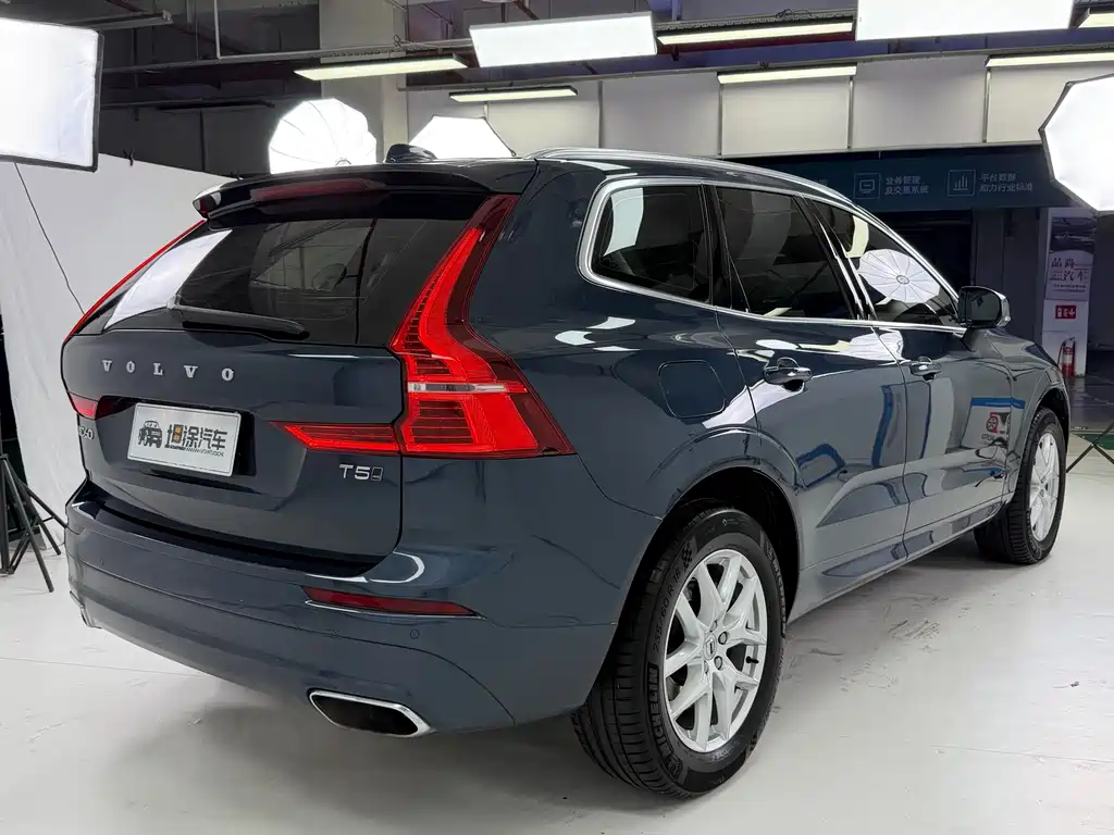 Volvo XC60 2019 — фото 25