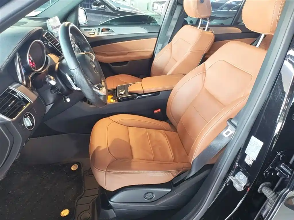 Mercedes-Benz GLE AMG 2018 — фото 15