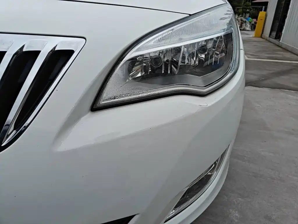 Buick Excelle 2015 — фото 24