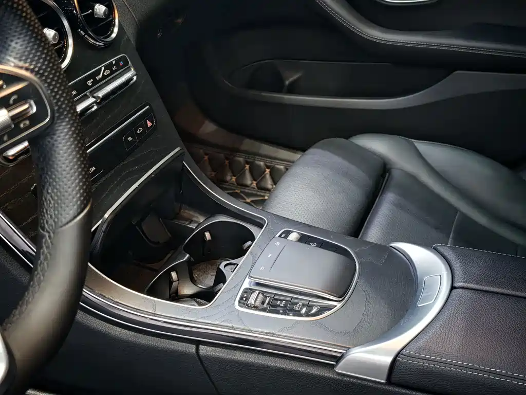 Mercedes-Benz C-Class 2019 — фото 18