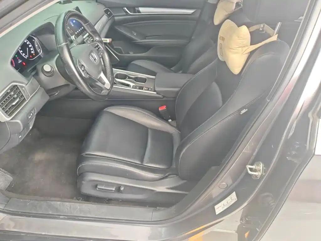 Honda Accord 2020 — фото 15