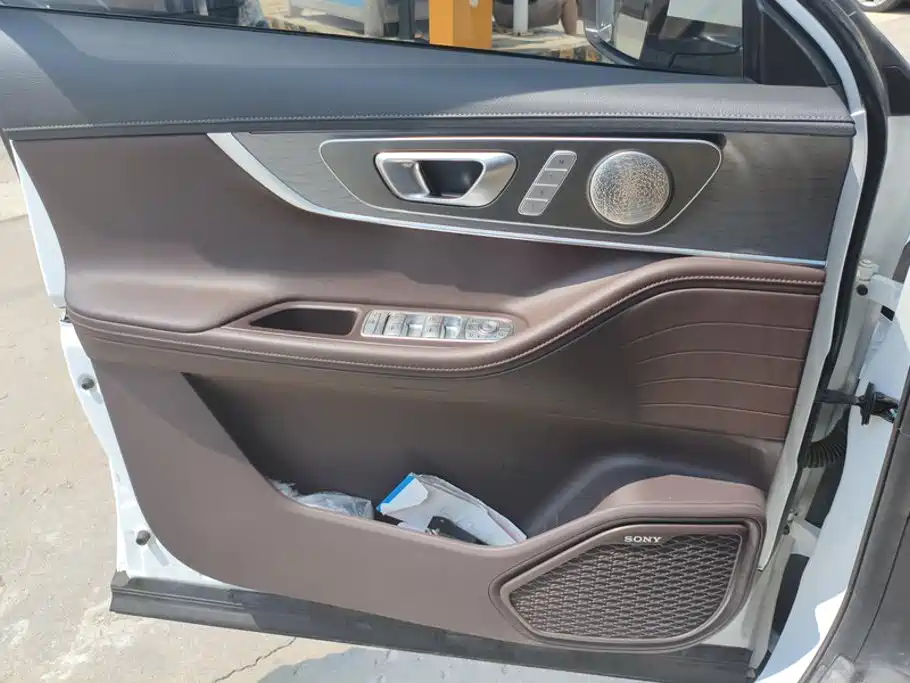 Chery Tiggo 8 PRO New Energy 2024 — фото 7