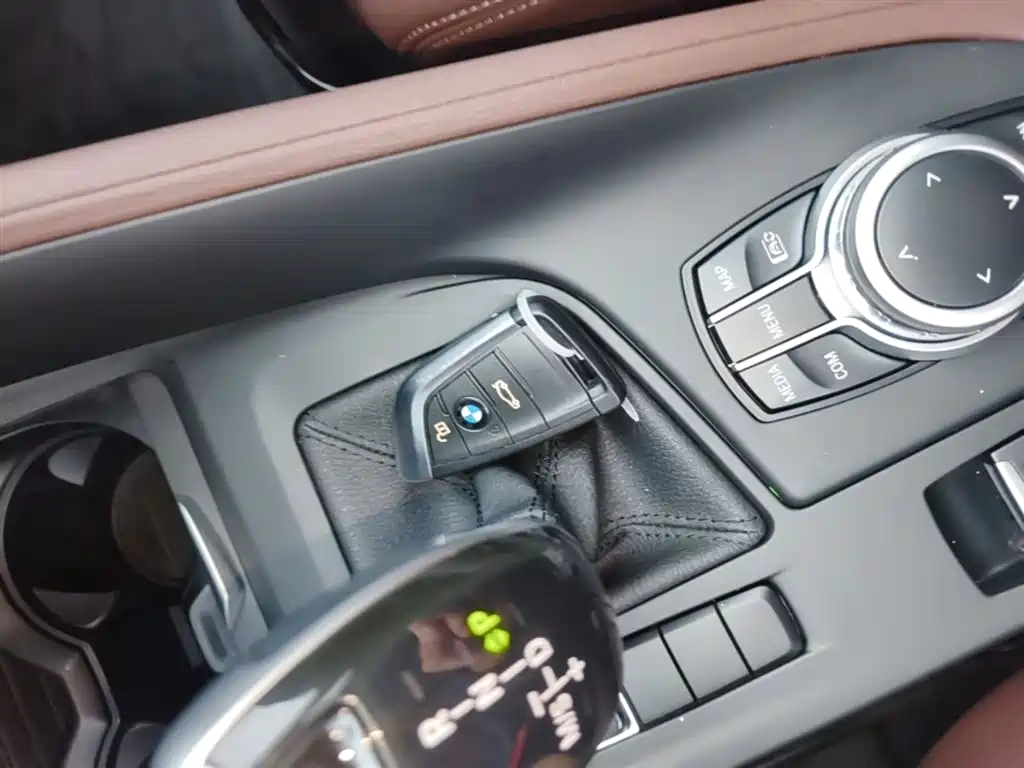 BMW X1 2021 — фото 9