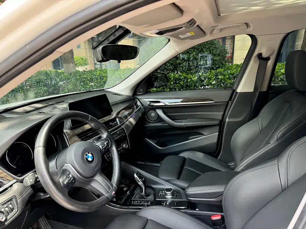 BMW X1 2022 — фото 8