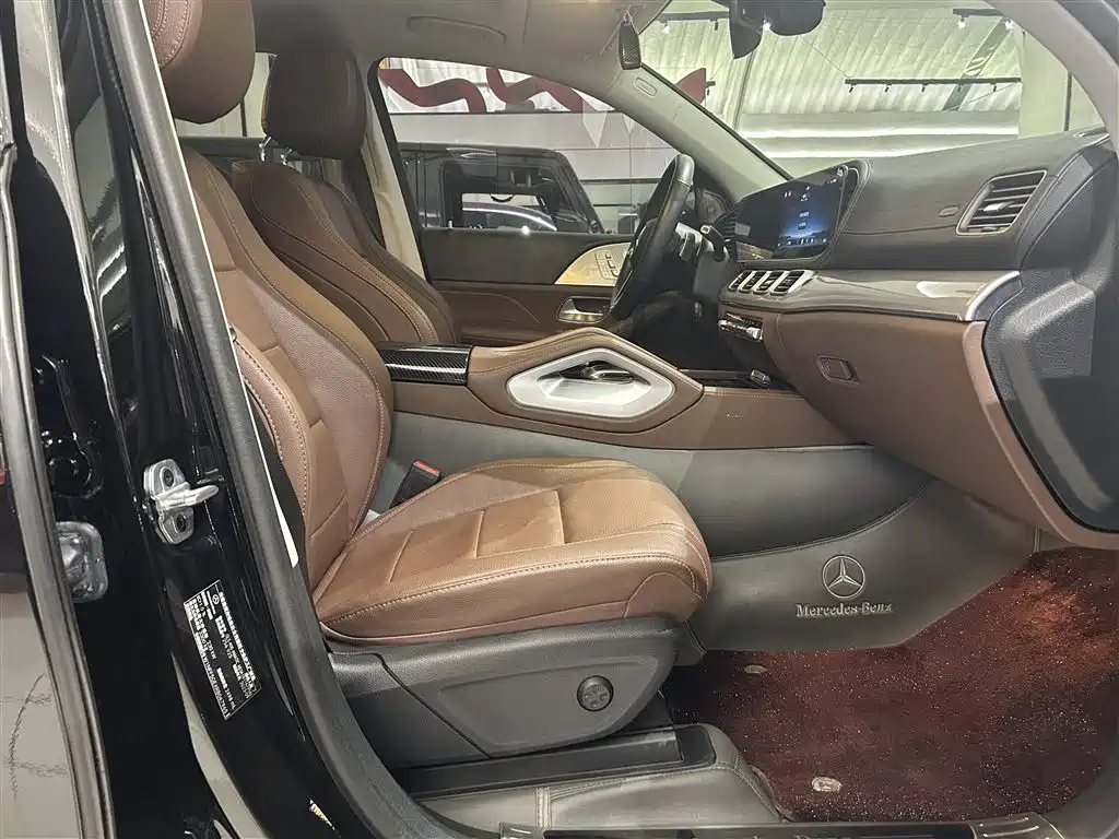 Mercedes-Benz GLS 2024 — фото 13