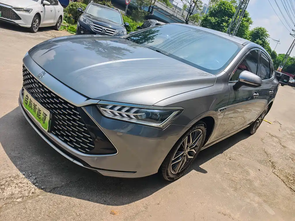 BYD Qin PLUS 2022 — фото 1