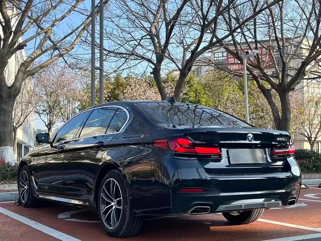 BMW 5 Series 2022