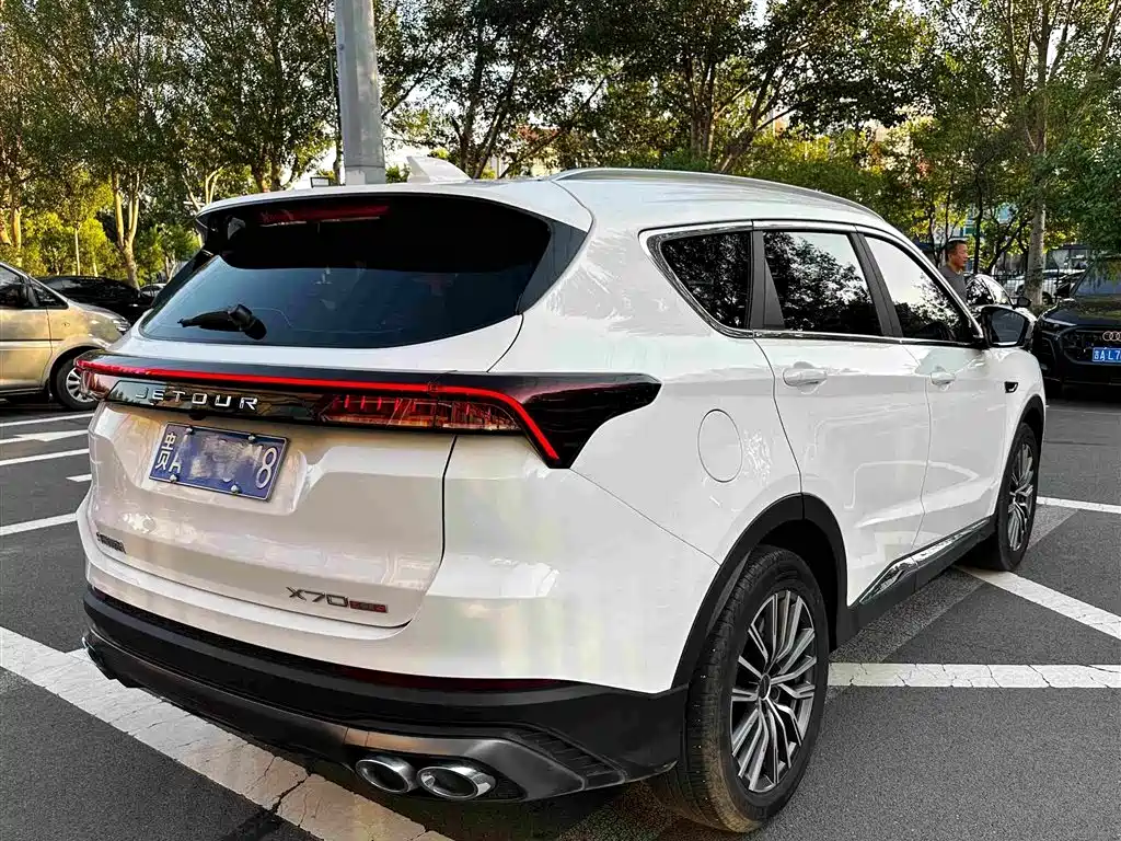 Jetour X70 PLUS 2023 — фото 21